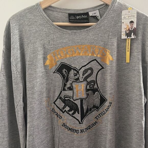 Harry Potter Wizarding World Hogwarts Long Sleeve Sleep Shirt Size S 4/6 NWT - Picture 1 of 15